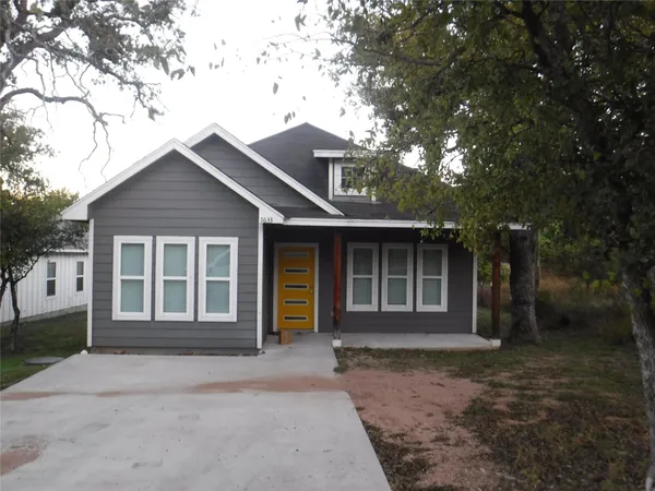 $1,550 | 1633 Cree Trail, Kingsland, TX 78639