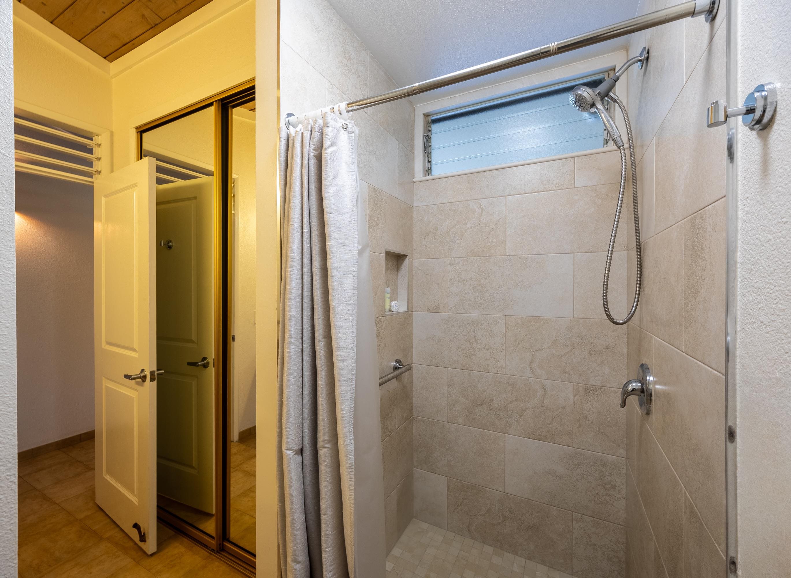 5315 Lower Honoapiilani Road, Unit C215 Lahaina, HI 96761 - Photo 14 of 47 Gallery Image 14