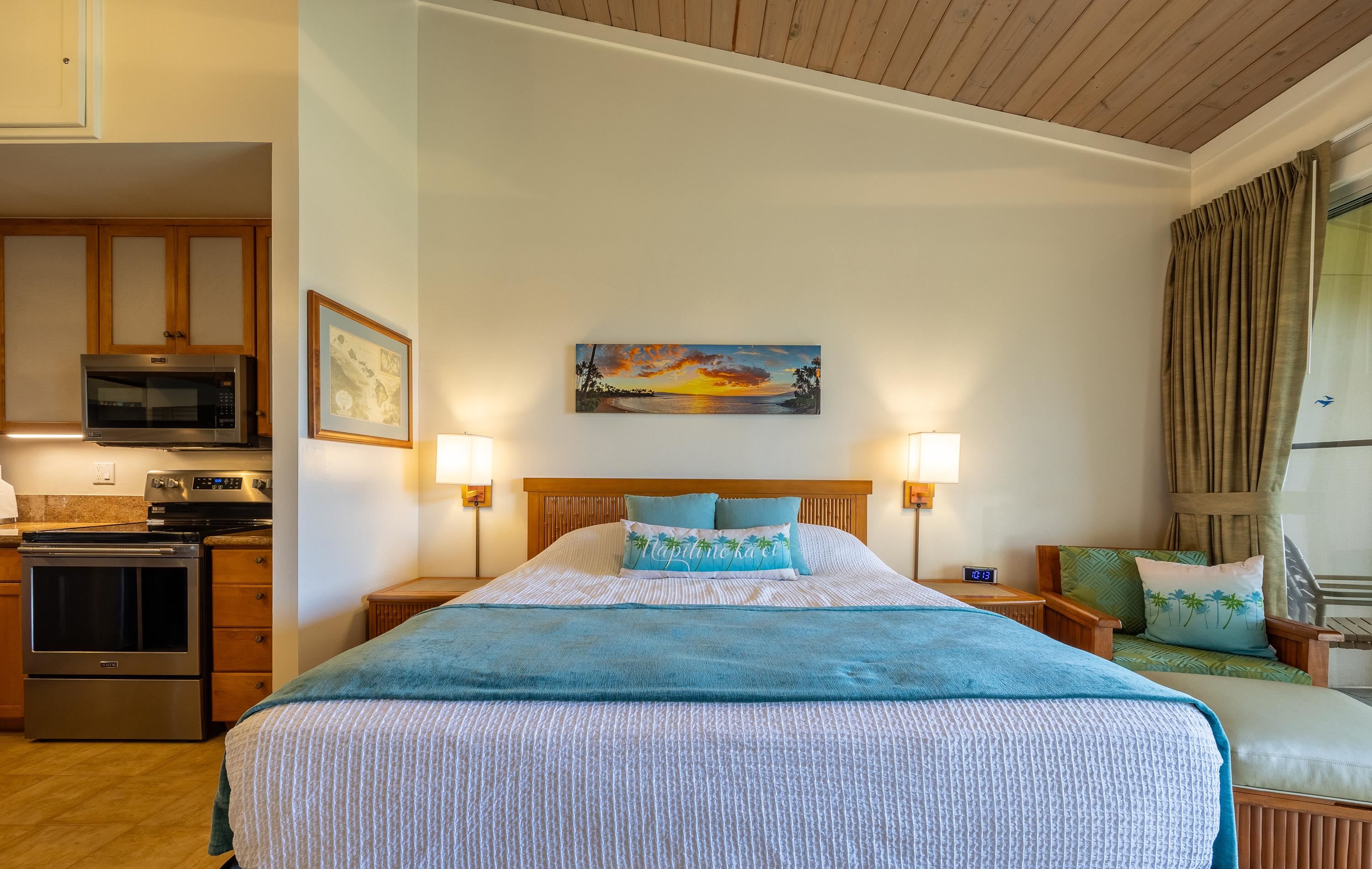 5315 Lower Honoapiilani Road, Unit C215 Lahaina, HI 96761 - Photo 16 of 47 Gallery Image 16