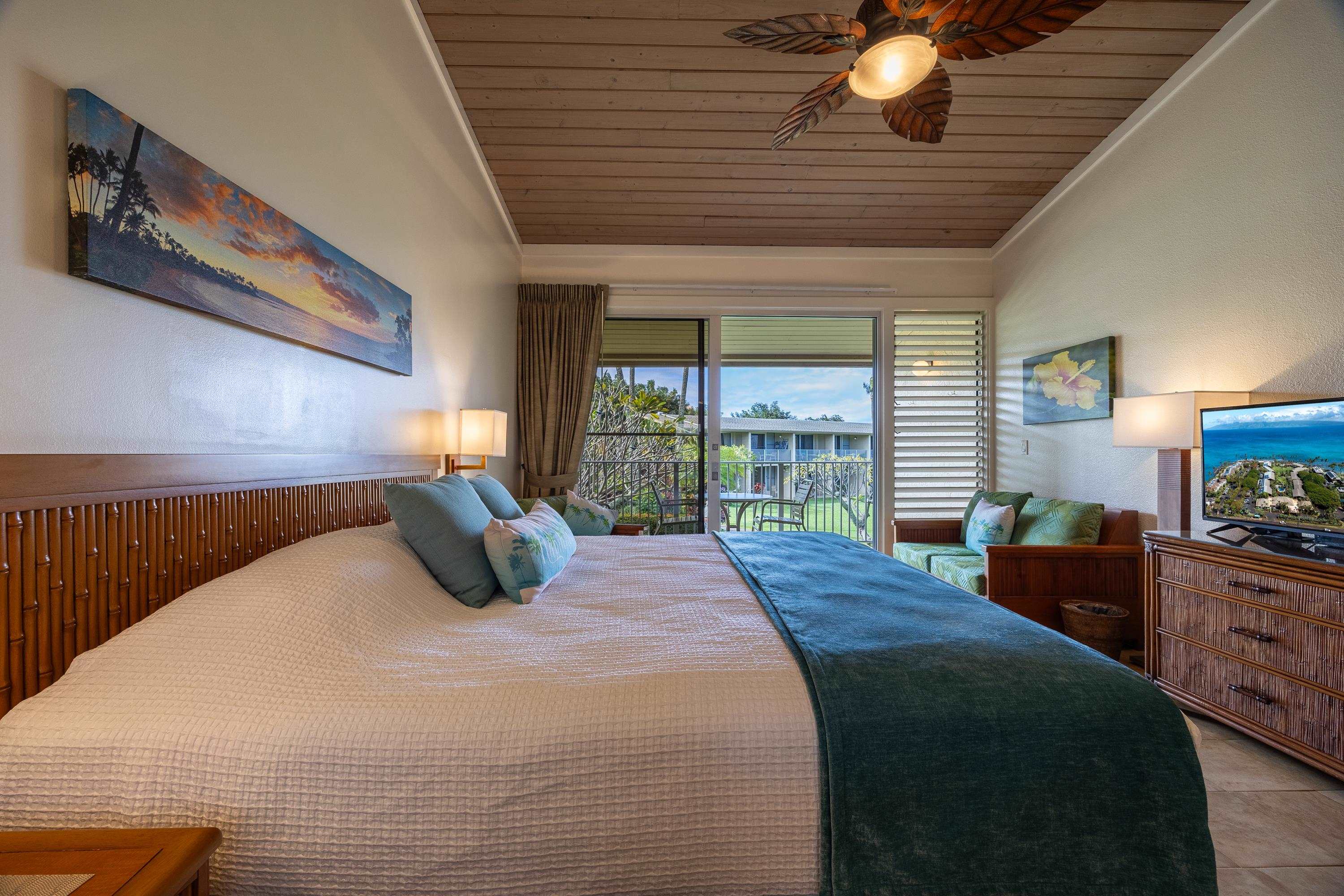 5315 Lower Honoapiilani Road, Unit C215 Lahaina, HI 96761 - Photo 17 of 47 Gallery Image 17