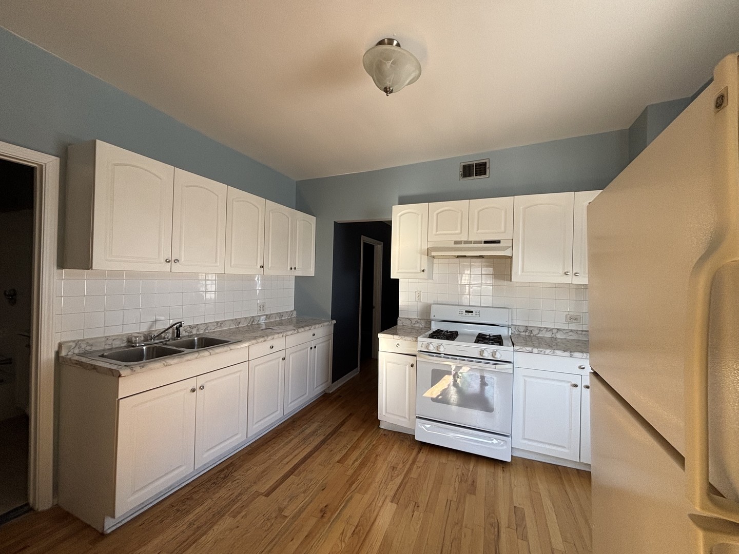 3553 West Cermak Road Chicago, IL 60623 - Photo 10 of 25