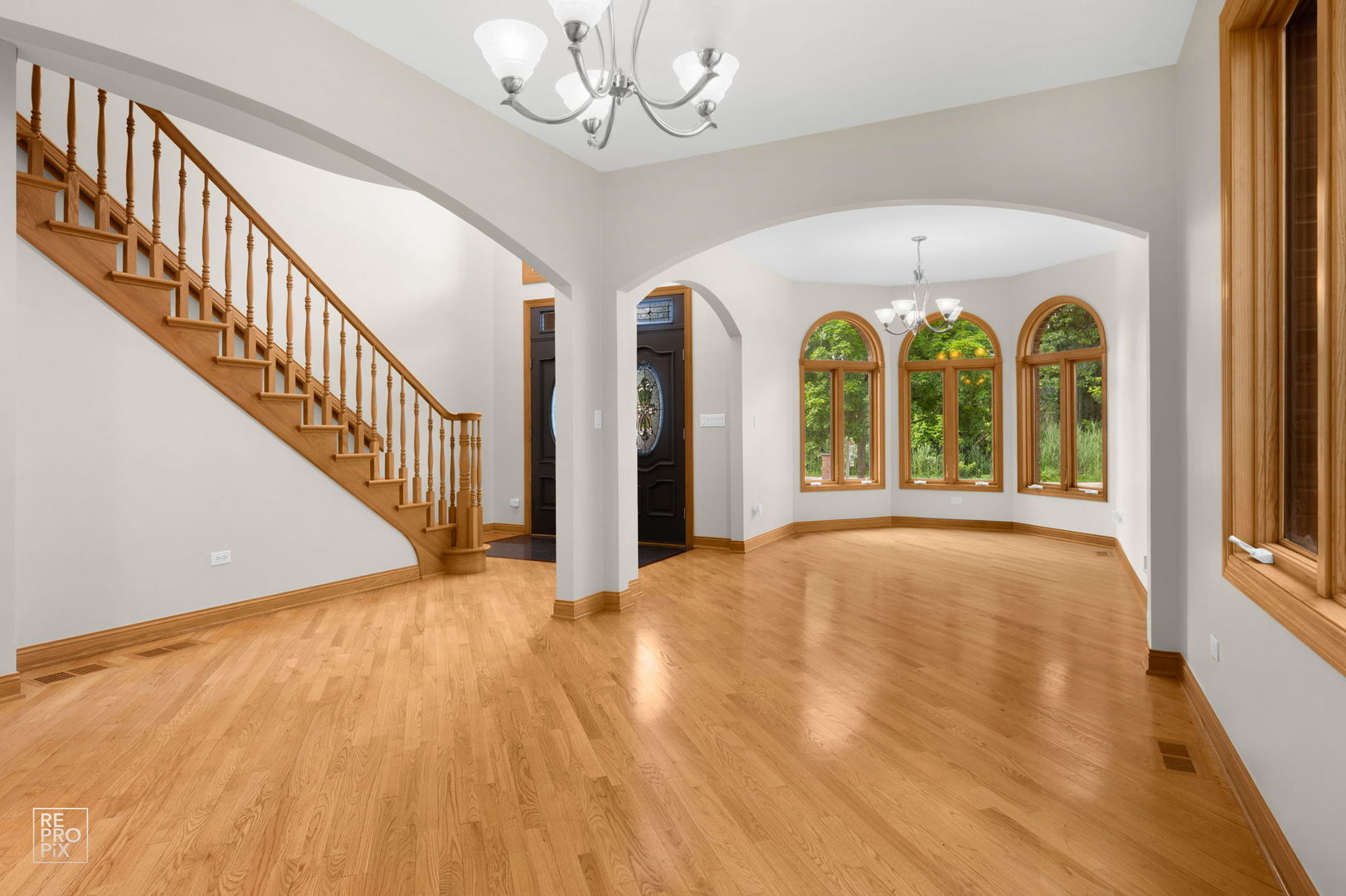 1017 Red Oak Street Addison, IL 60101 - Photo 6 of 36