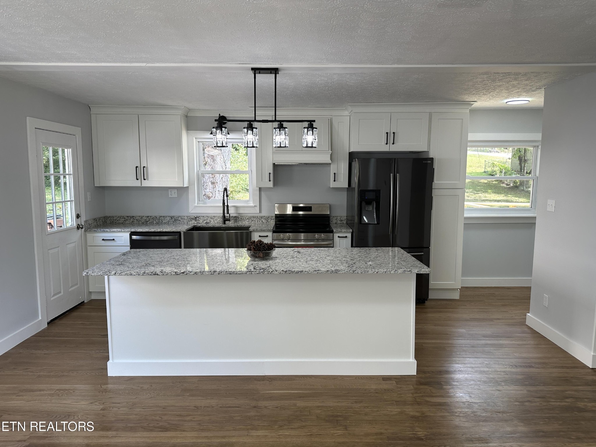 102 Ashland Lane Oak Ridge, TN 37830 - Photo 3 of 17 Gallery Image 3