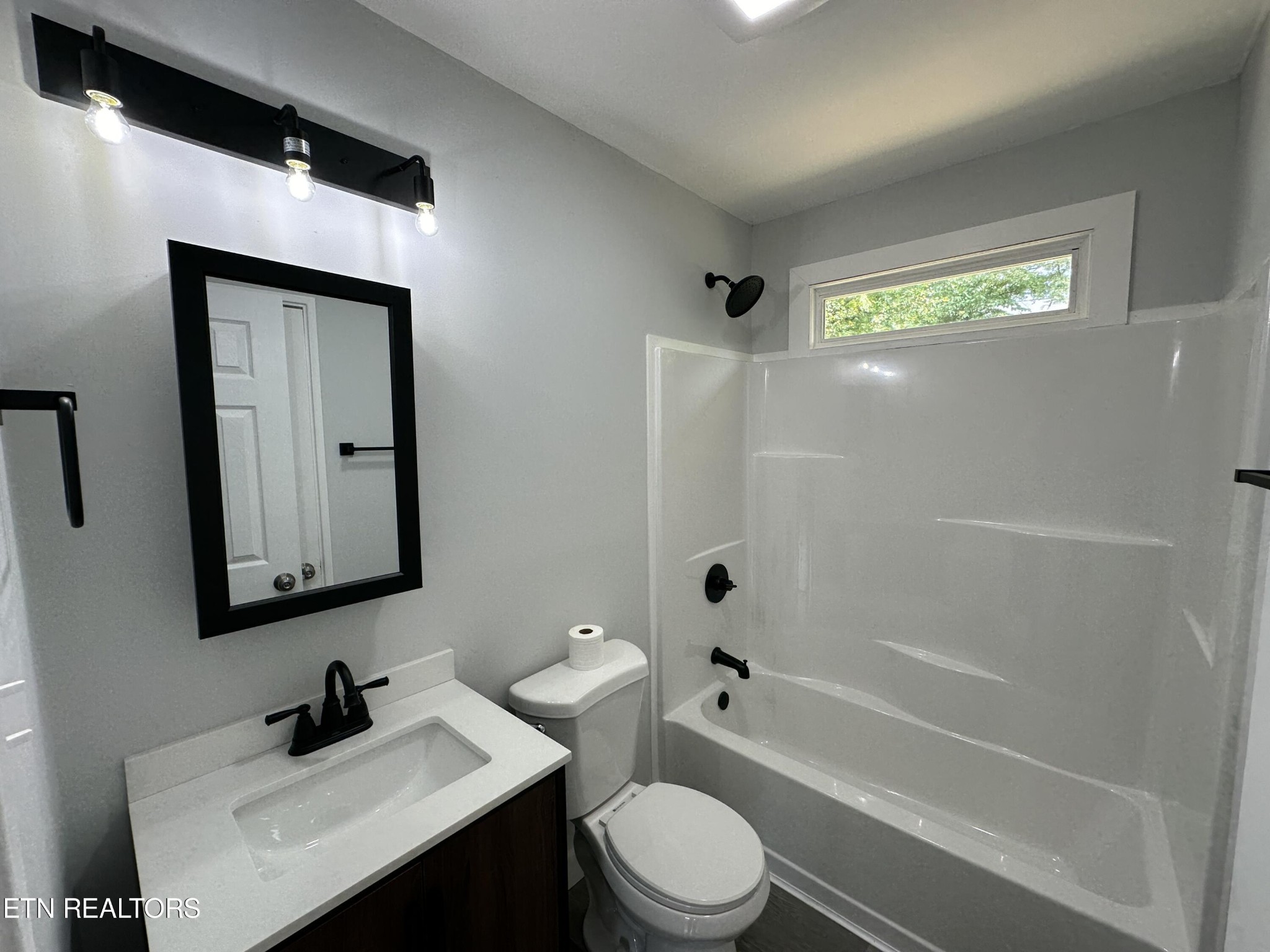 102 Ashland Lane Oak Ridge, TN 37830 - Photo 9 of 17 Gallery Image 9
