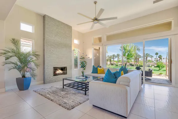 $4,000 | 148 White Horse Trail, Palm Desert, CA 92211