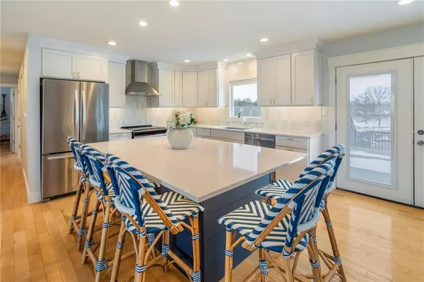 $1,050,000 | 106 Lake Viking Terrace, Gallatin, MO 64640