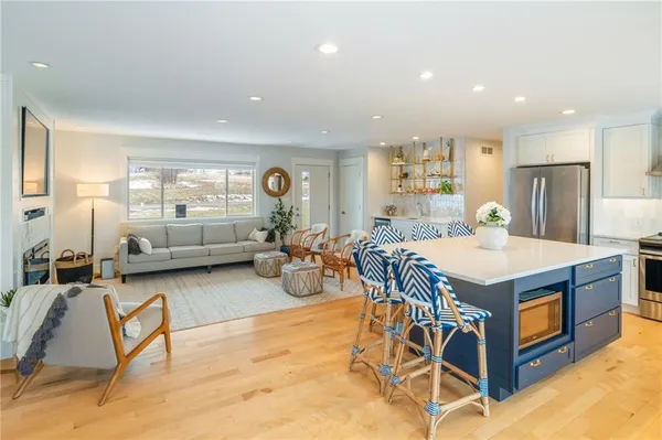 $1,050,000 | 106 Lake Viking Terrace, Gallatin, MO 64640