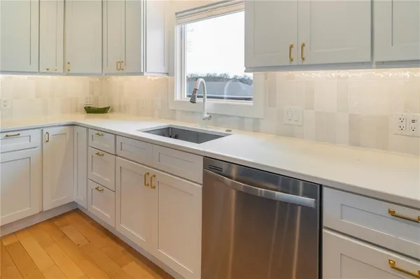 $1,050,000 | 106 Lake Viking Terrace, Gallatin, MO 64640