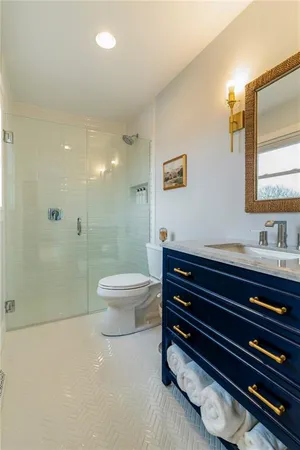 $1,050,000 | 106 Lake Viking Terrace, Gallatin, MO 64640