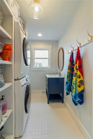 $1,050,000 | 106 Lake Viking Terrace, Gallatin, MO 64640