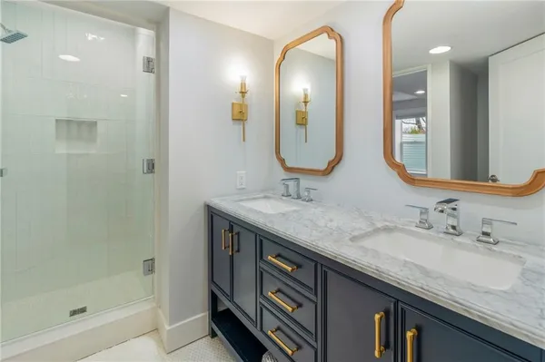 $1,050,000 | 106 Lake Viking Terrace, Gallatin, MO 64640