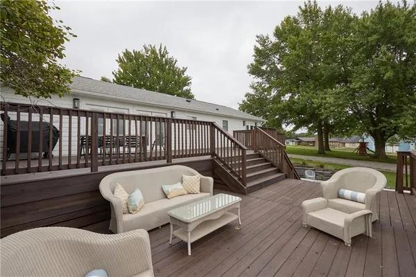 $1,050,000 | 106 Lake Viking Terrace, Gallatin, MO 64640