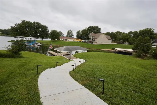 $1,050,000 | 106 Lake Viking Terrace, Gallatin, MO 64640