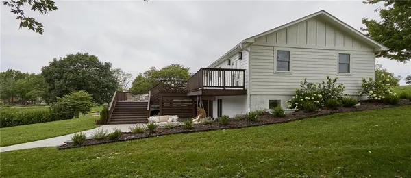 $1,050,000 | 106 Lake Viking Terrace, Gallatin, MO 64640