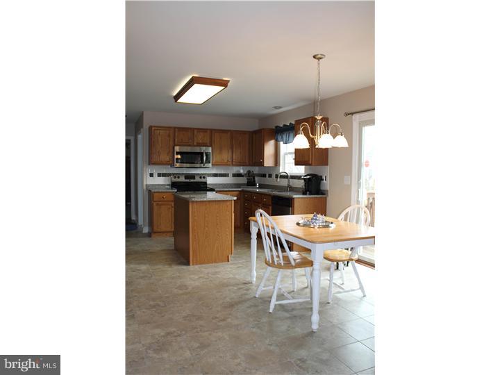 8 Savoy Road Newark, DE 19702 - Photo 4 of 24 Kitchen