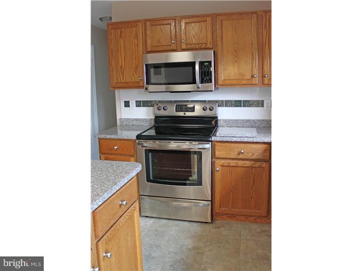 8 Savoy Road Newark, DE 19702 - Photo 6 of 24 Kitchen