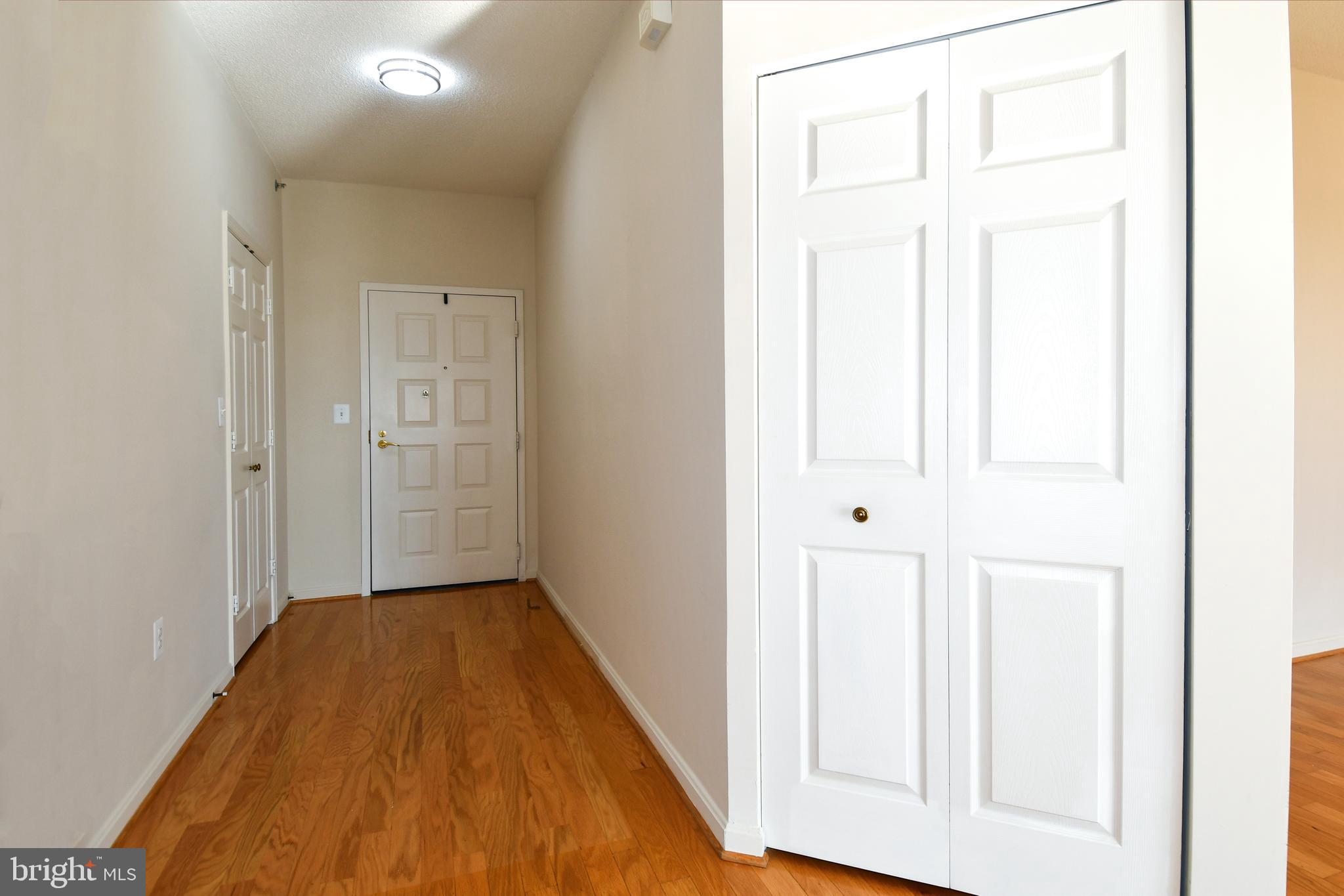 3100 North Leisure World Boulevard, Unit 801 Silver Spring, MD 20906 - Photo 6 of 69 Foyer