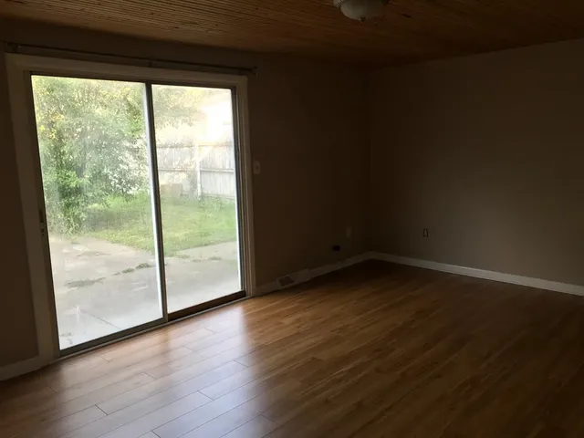 $2,195 | 6735 Van Buren Place, Merrillville, IN 46410