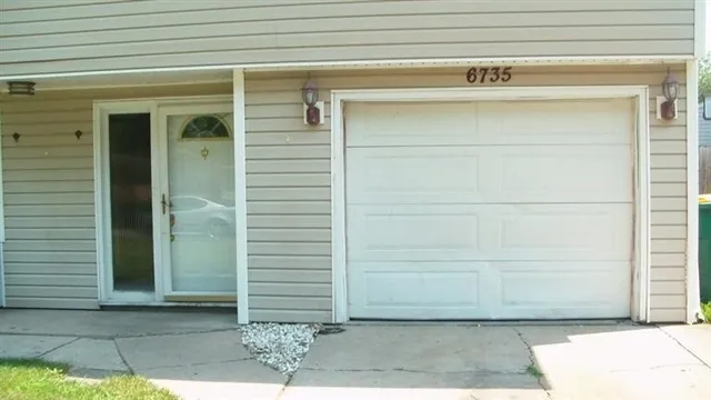 $2,195 | 6735 Van Buren Place, Merrillville, IN 46410