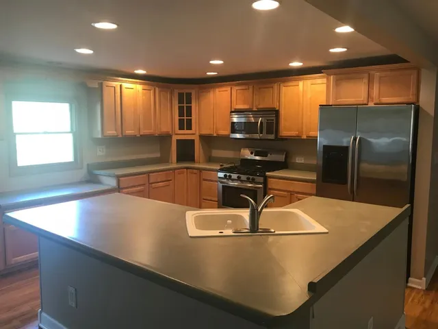 $2,195 | 6735 Van Buren Place, Merrillville, IN 46410