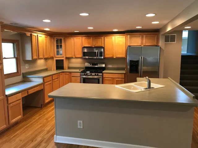 $2,195 | 6735 Van Buren Place, Merrillville, IN 46410