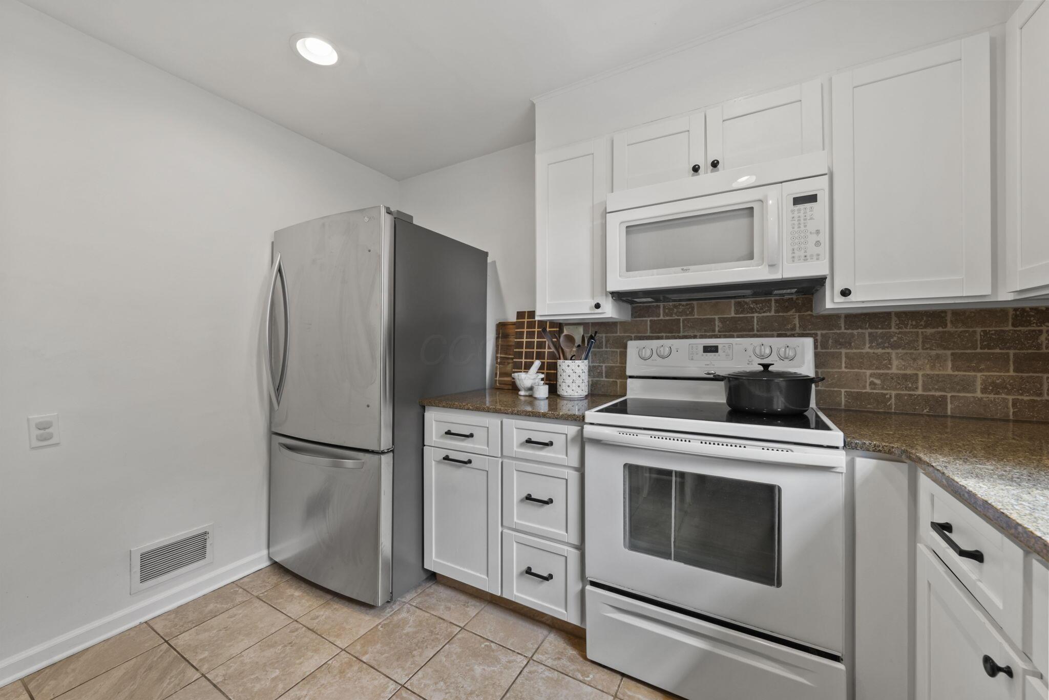 2636 Welsford Road Upper Arlington, OH 43221 - Photo 16 of 49 Kitchen
