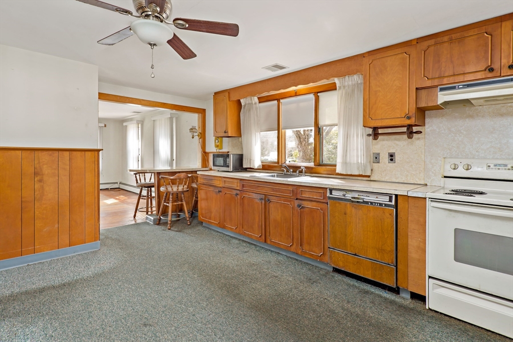 404 Sandwich Road Falmouth, MA 02536 - Photo 5 of 22 Gallery Image 5
