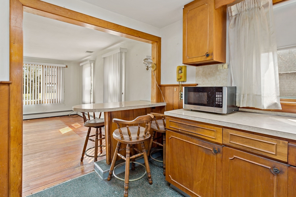 404 Sandwich Road Falmouth, MA 02536 - Photo 6 of 22 Gallery Image 6