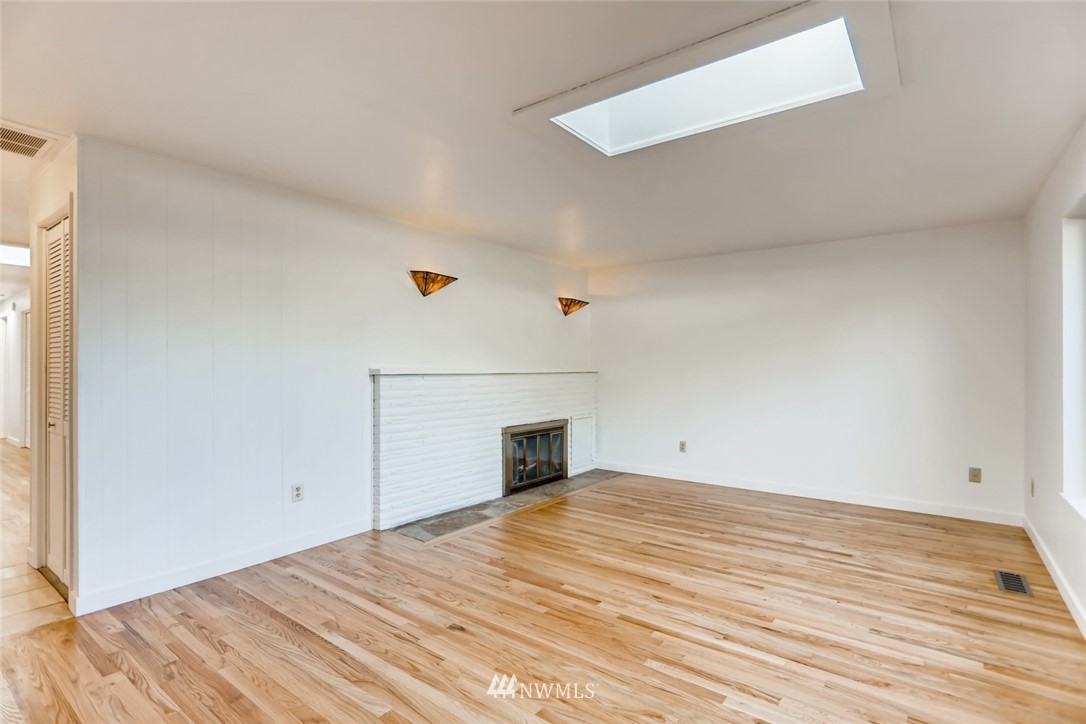 17828 110th Avenue Southeast Renton, WA 98055 - Photo 12 of 27 Gallery Image 12