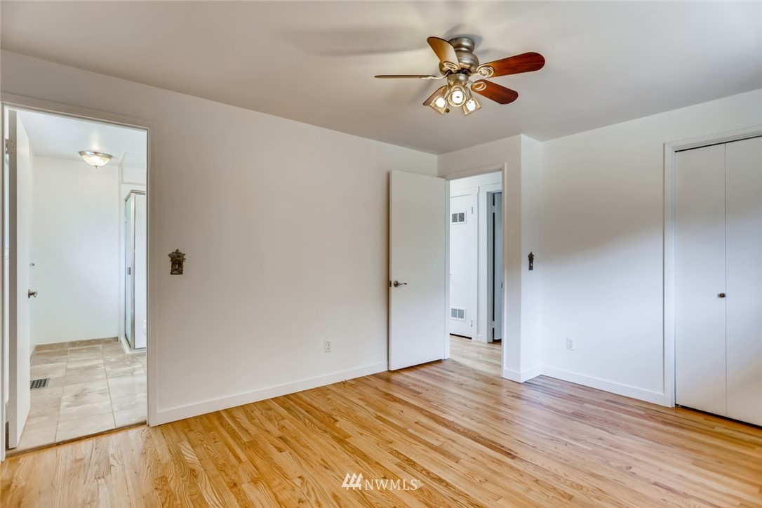 17828 110th Avenue Southeast Renton, WA 98055 - Photo 18 of 27 Gallery Image 18