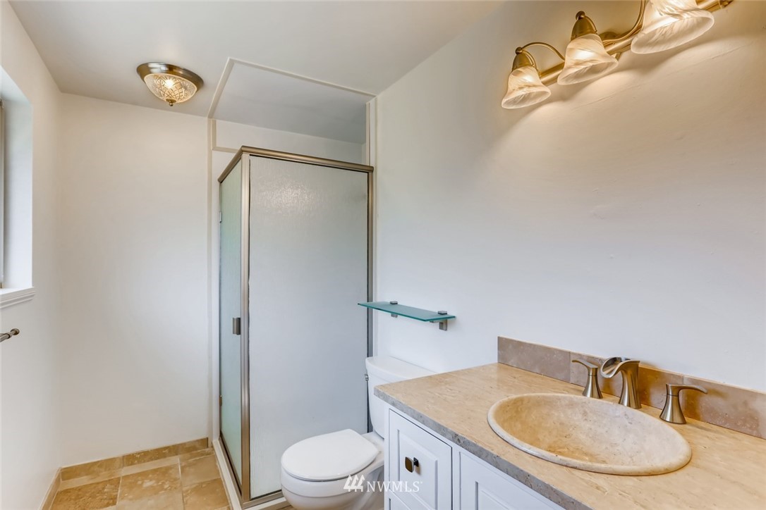 17828 110th Avenue Southeast Renton, WA 98055 - Photo 19 of 27 Gallery Image 19