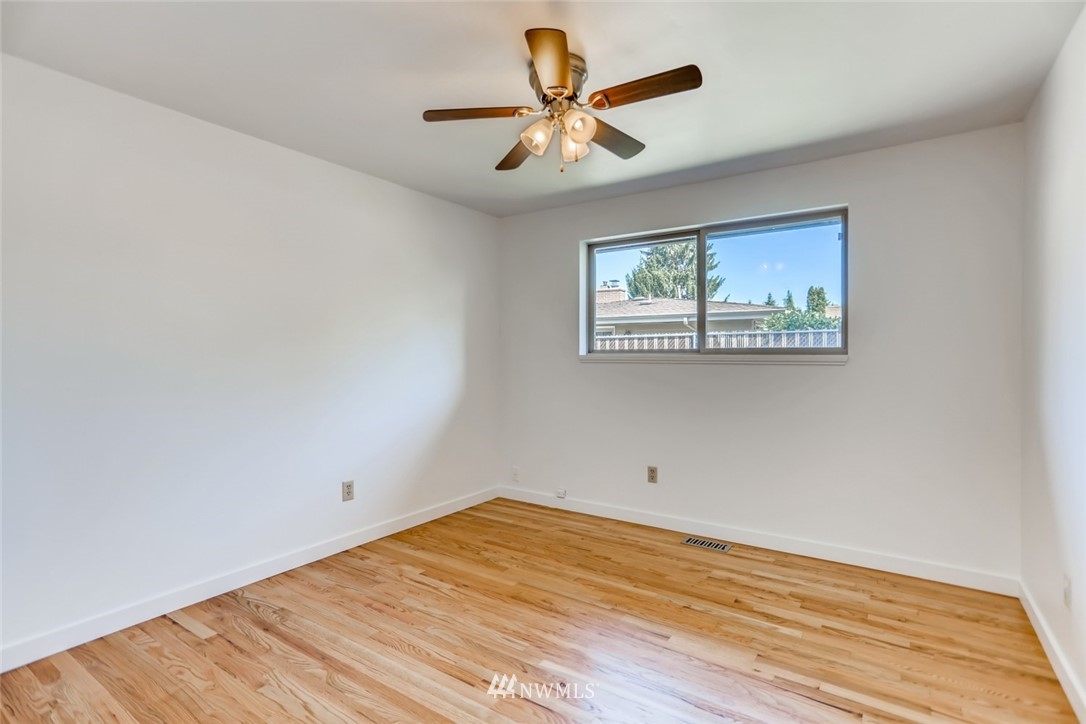 17828 110th Avenue Southeast Renton, WA 98055 - Photo 20 of 27 Gallery Image 20
