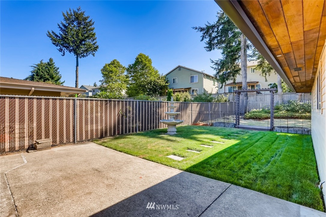 17828 110th Avenue Southeast Renton, WA 98055 - Photo 25 of 27 Gallery Image 25