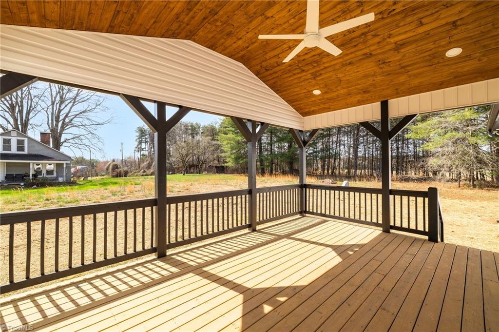 1448 River Road Stoneville, NC 27048 - Photo 20 of 26 Deck