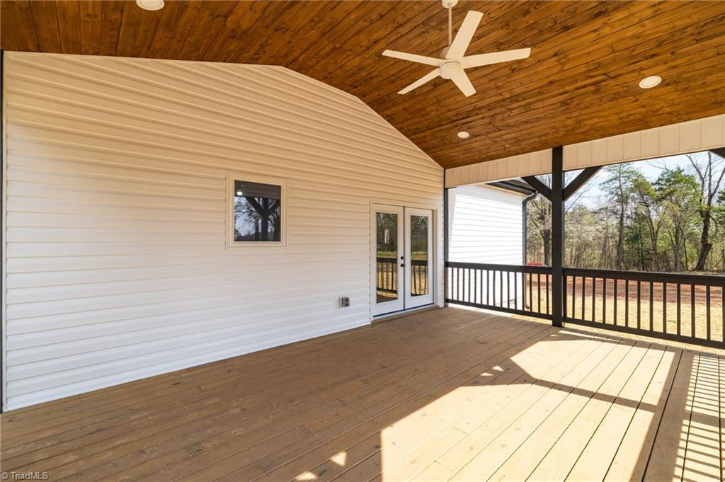 1448 River Road Stoneville, NC 27048 - Photo 21 of 26 Deck
