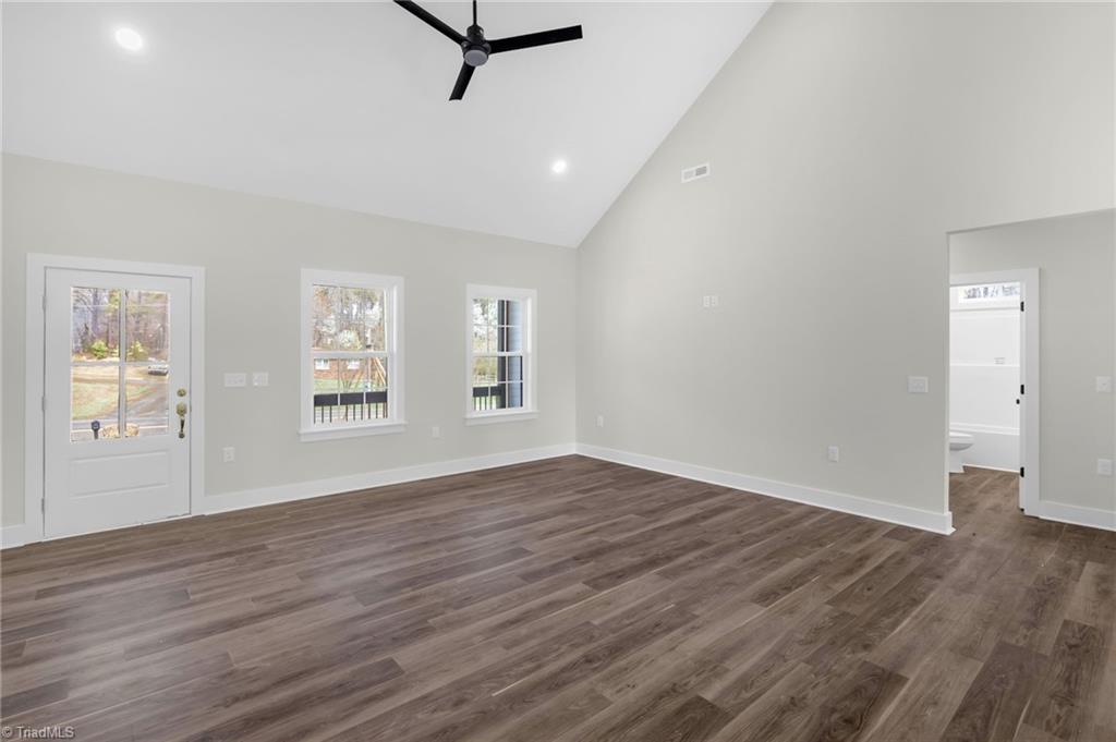 1448 River Road Stoneville, NC 27048 - Photo 3 of 26 Living room