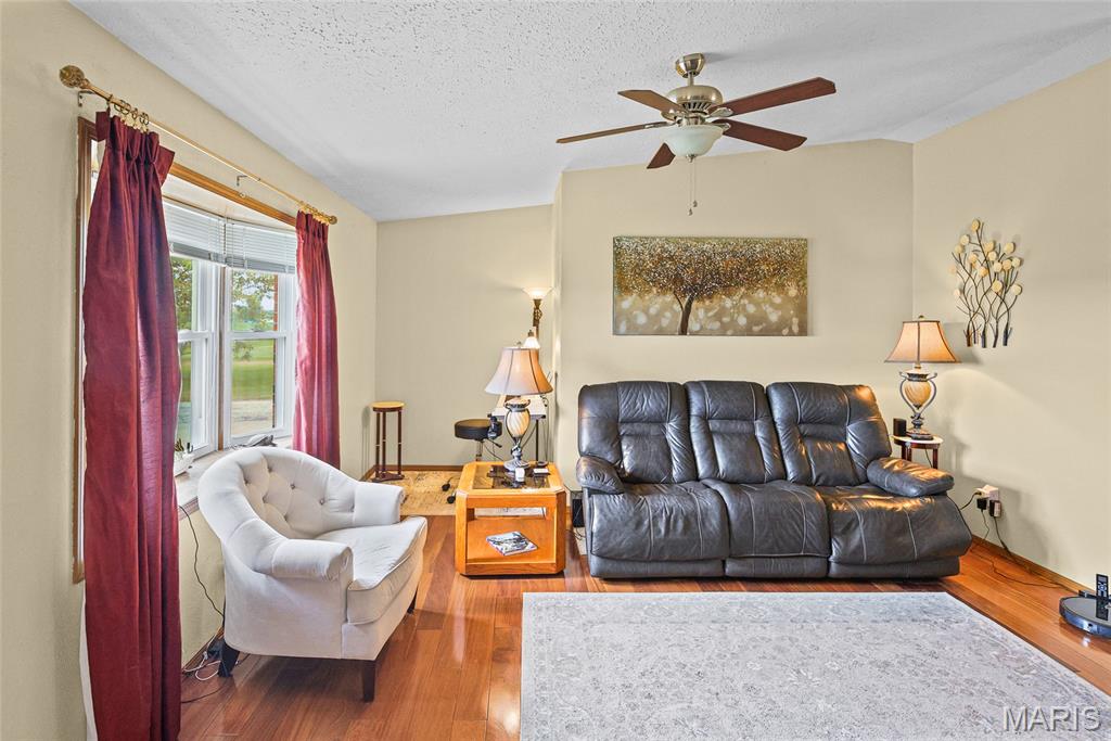 12941 Daiber Road Highland, IL 62249 - Photo 13 of 31