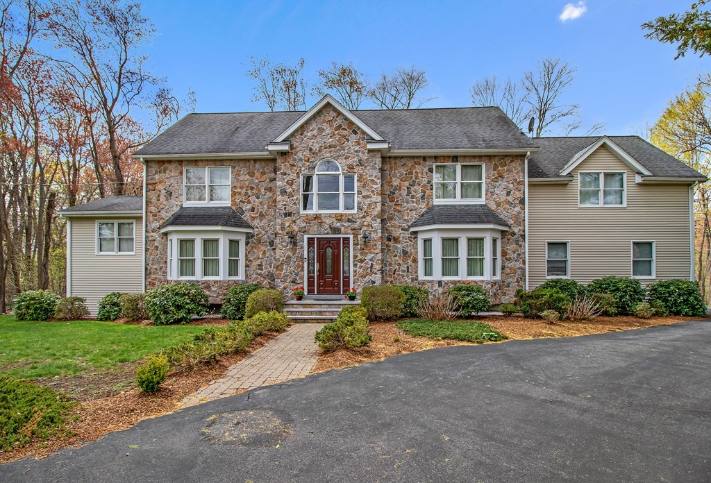 39 Arcadia Road Westwood, MA 02090 - Photo 1 of 39 Gallery Image 1