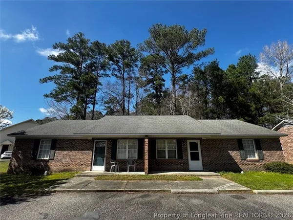 $900 | 2411 Oak Street, Unit B, Lumberton, NC 28358