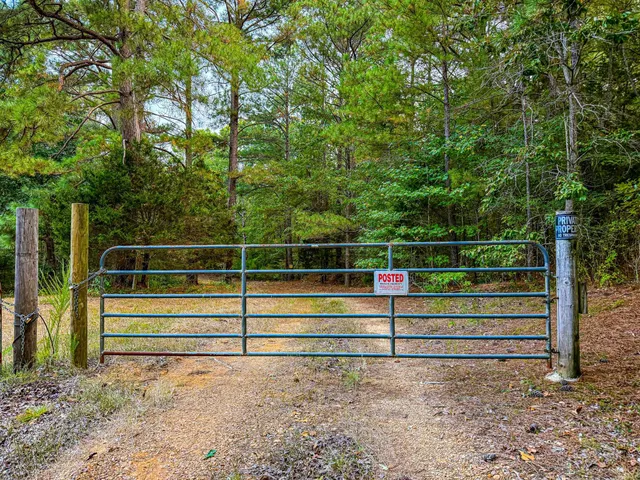 $475,000 | 211 Little House Road, Camden, TN 38320