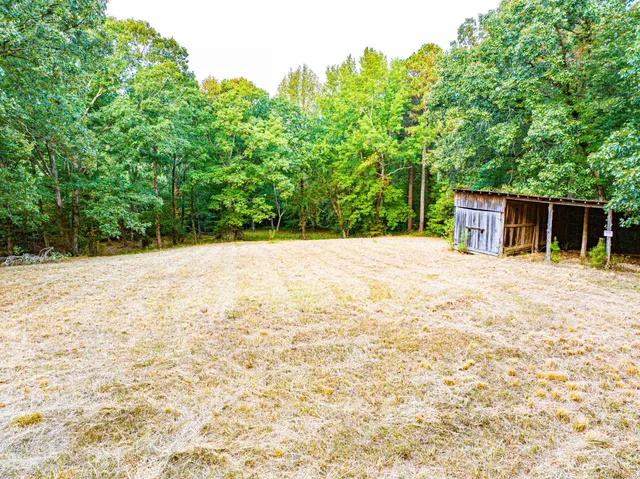 $475,000 | 211 Little House Road, Camden, TN 38320