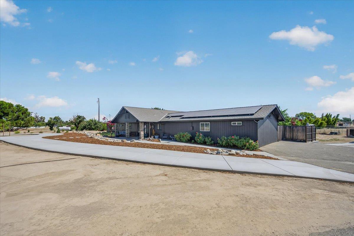 16935 Karen Road Madera, CA 93636 - Photo 5 of 41