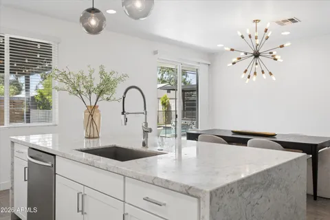 $950,000 | 1841 East Montecito Avenue, Phoenix, AZ 85016