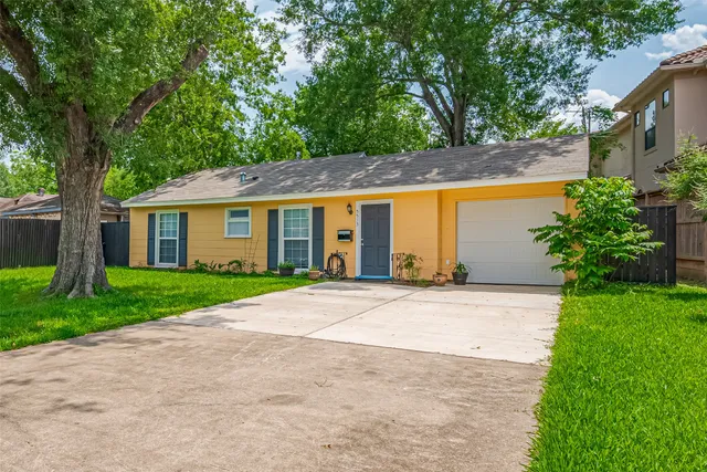 $2,140 | 5513 Fairdale Lane, Houston, TX 77056
