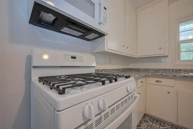 $2,140 | 5513 Fairdale Lane, Houston, TX 77056