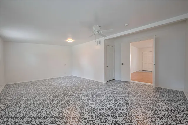 $2,140 | 5513 Fairdale Lane, Houston, TX 77056