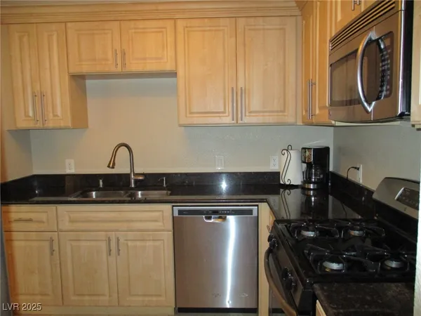 $1,495 | 270 East Flamingo Road, Unit 108, Las Vegas, NV 89169