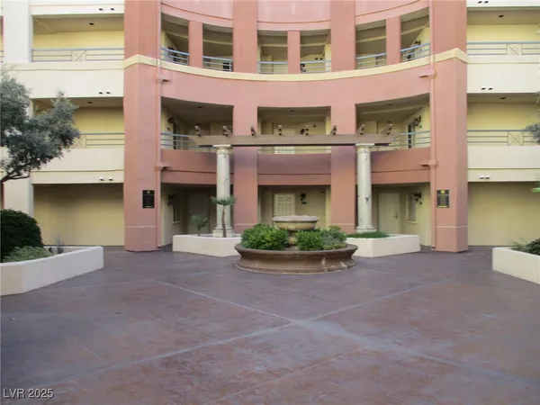$1,495 | 270 East Flamingo Road, Unit 108, Las Vegas, NV 89169