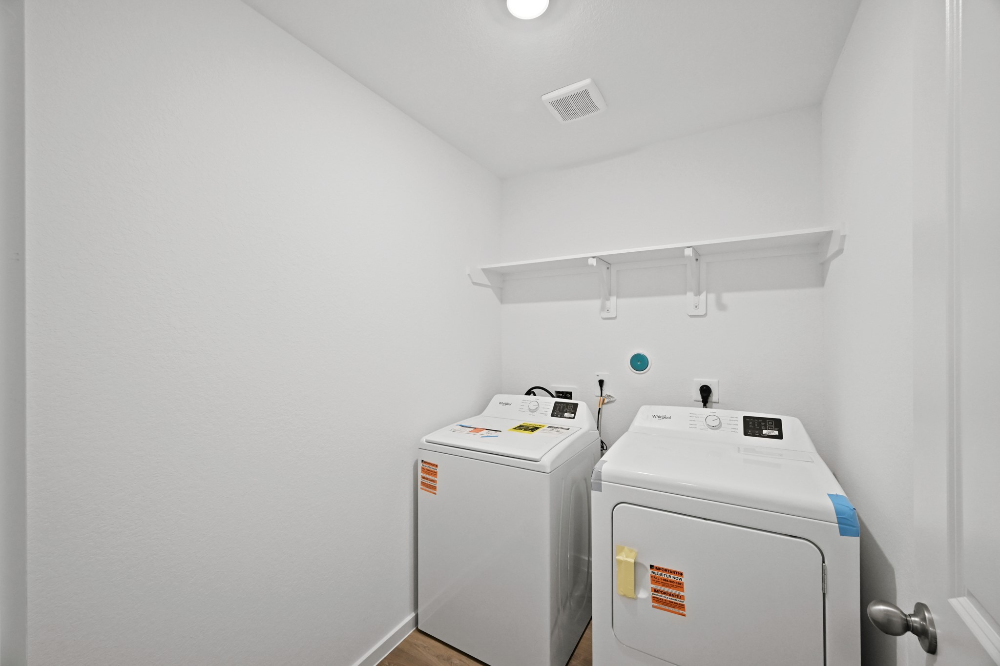 3032 Fall Gold Lane Katy, TX 77493 - Photo 15 of 24 a utility room with dryer and washer