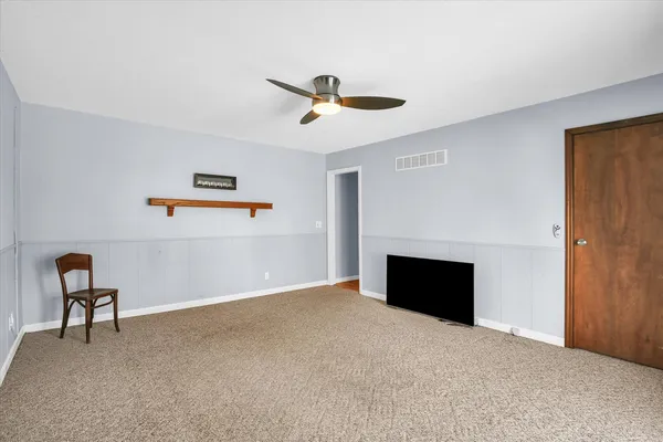 $324,900 | 4 Genevieve Lane, Champaign, IL 61822